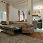 Casa Olive كوستِنيست